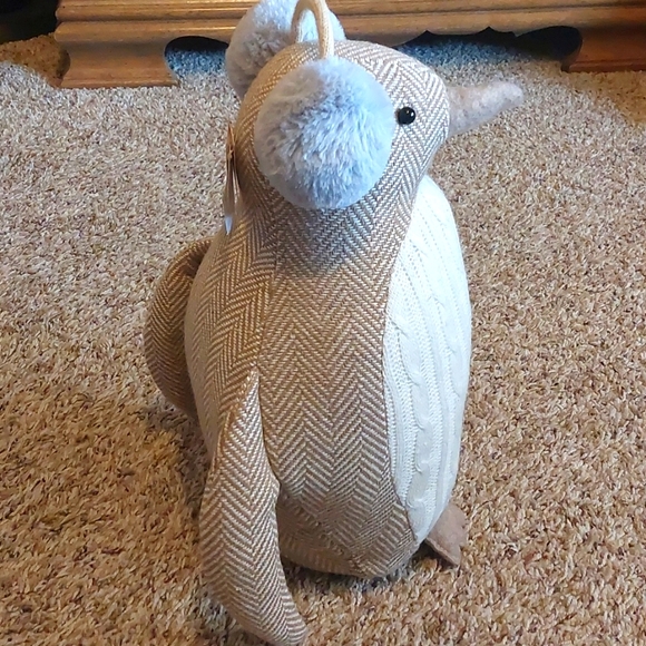 Large Momma Penguin 🐧- NWT - Picture 4 of 7